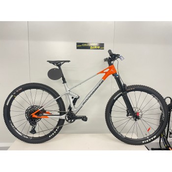 MONDRAKER RAZE CARBON R T.M...