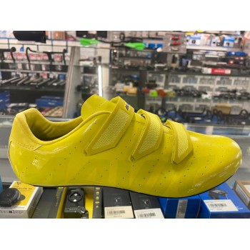 ÚLTIMAS UNIDADES! ZAPATILLA...